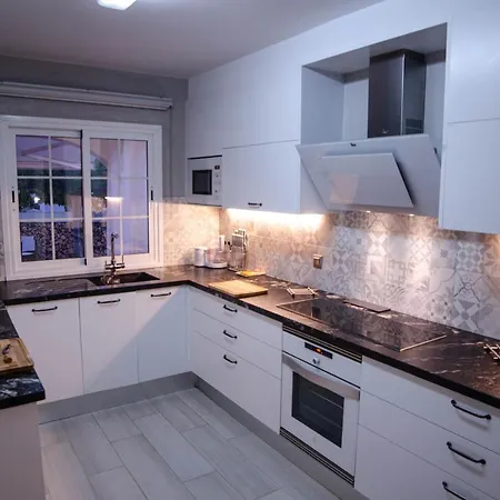 Ana Arenal D'en Castell * Es Mercadal