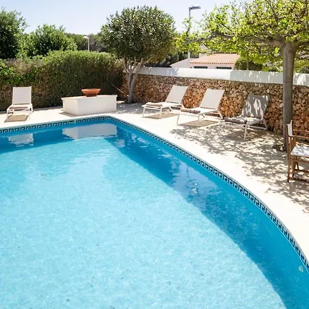 Ana Arenal D'en Castell